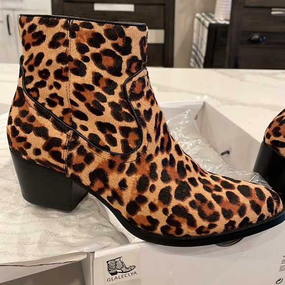 Aldo Leopard Print Calf Hair Booties (Glaleclya), Size 7.5 - Picture 2 of 3